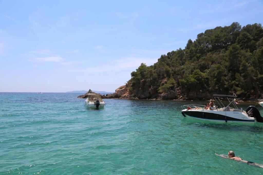 T2, climatisé, piscines, près de la mer La Londe-les-Maures Exterior foto